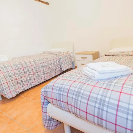 096 - Casa Al Borgo Cavi Di Lavagna, 150 Metri Dal Mare *