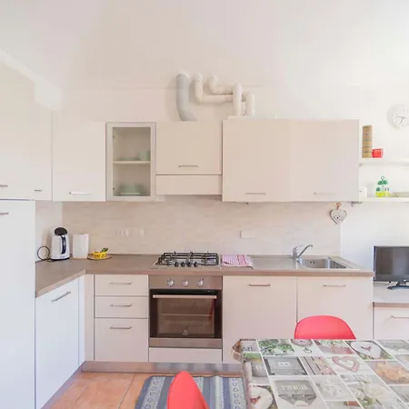 096 - Casa Al Borgo Cavi Di Lavagna, 150 Metri Dal Mare Apartment